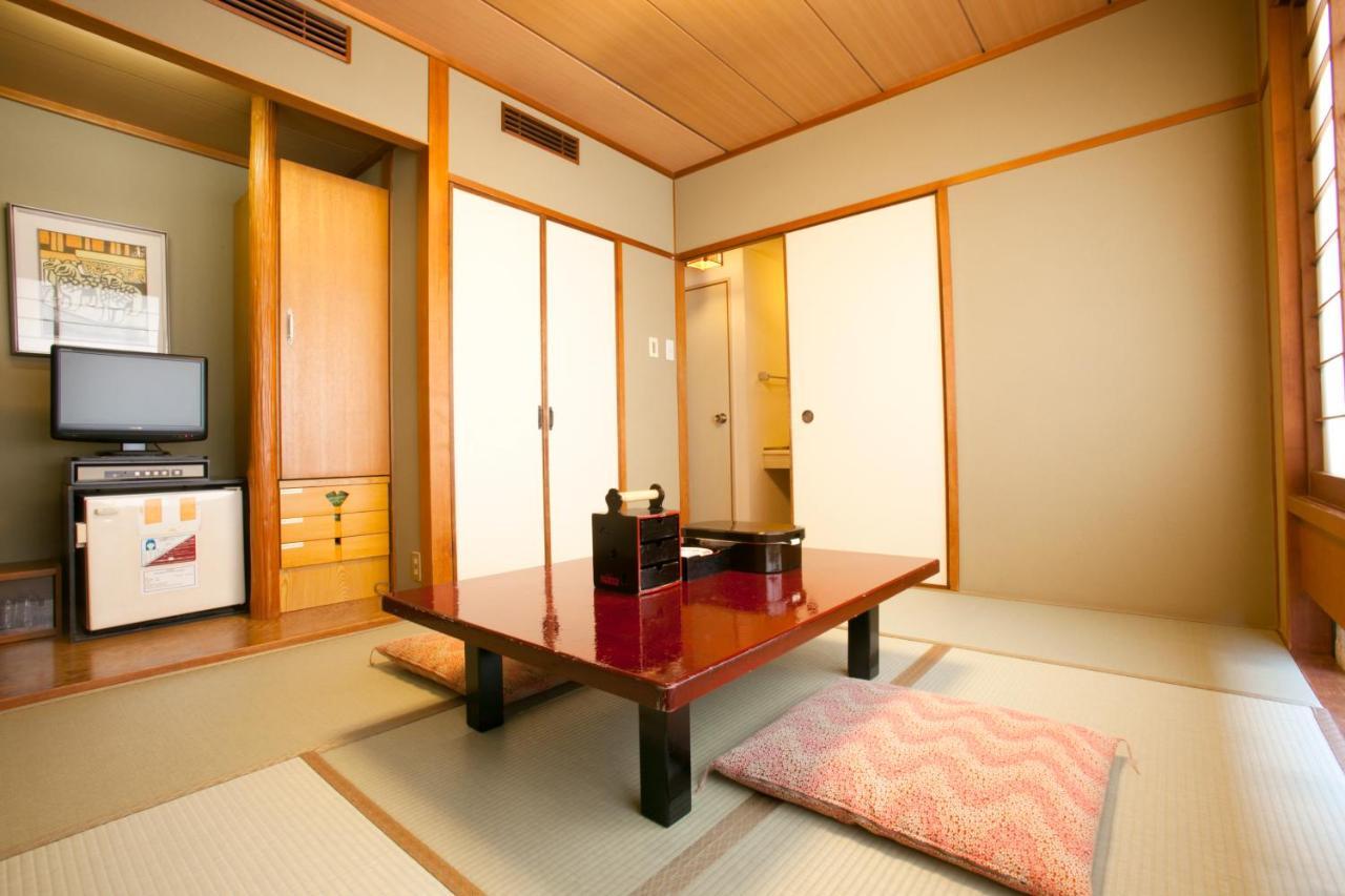 Yamatoya Honten Ryokan Osaka Esterno foto